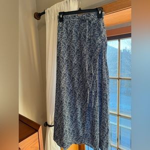 Lulus size small blue floral/leaf pattern maxi skirt